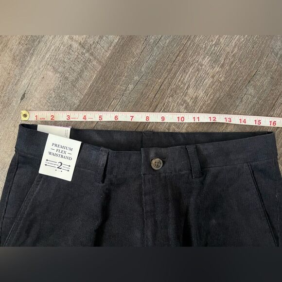Haggar Classic-Fit Expandable Waistband Corduroy Straight Leg Pants-Size 32x32 - Picture 7 of 7
